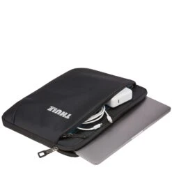Thule Subterra MacBook Sleeve 13 Inch Black 9 Thule Subterra MacBook Sleeve 13 Inch Black -Ospre Koffers Winkel image 13823