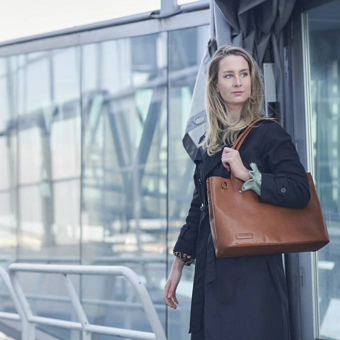 Plevier Amber Damestas 2 Vaks 15.6'' Cognac 2 Plevier Amber Damestas 2 Vaks 15.6'' Cognac - Afbeelding 2