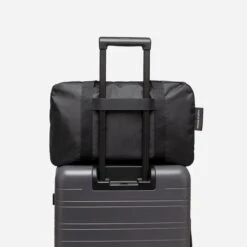 Horizn Studios Shibuya Weekender M All Black 8 Horizn Studios Shibuya Weekender M All Black -Ospre Koffers Winkel image 14290