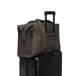 Horizn Studios SoFo Weekender M Dark Olive 11 Horizn Studios SoFo Weekender M Dark Olive -Ospre Koffers Winkel image 17525