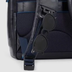 Piquadro Blue Square Computer Backpack Plain With IPad Pro Blue -Ospre Koffers Winkel image 9848